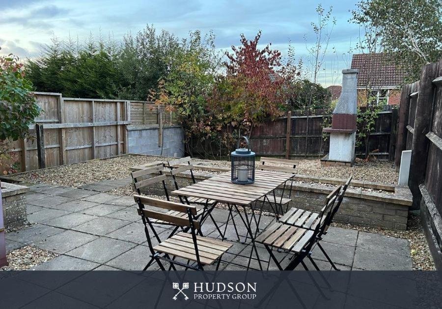 הוילה Telford Townhouse With Parking And Garden מראה חיצוני תמונה