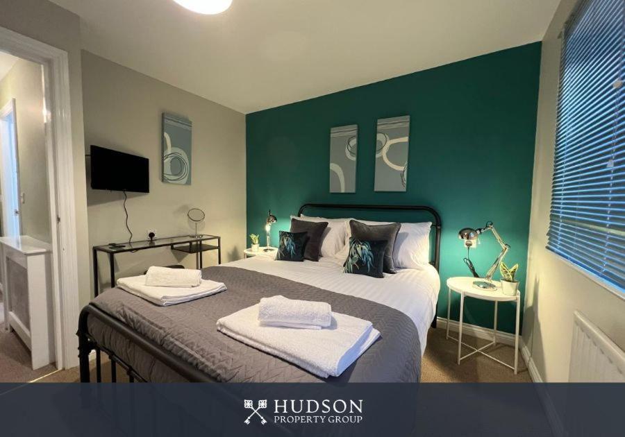 הוילה Telford Townhouse With Parking And Garden מראה חיצוני תמונה