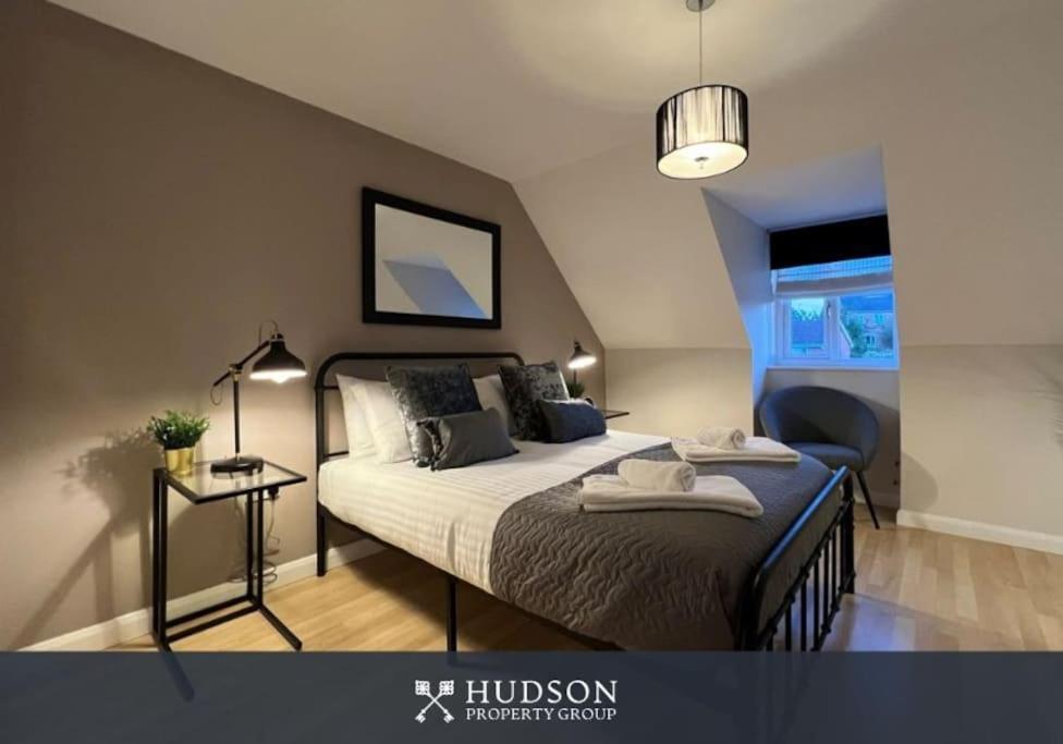 הוילה Telford Townhouse With Parking And Garden מראה חיצוני תמונה